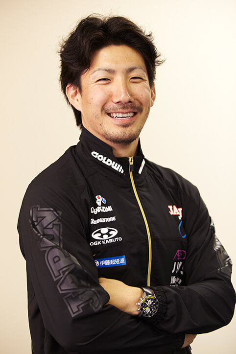インタビューに答える、自転車競技日本代表の渡邉一成さん